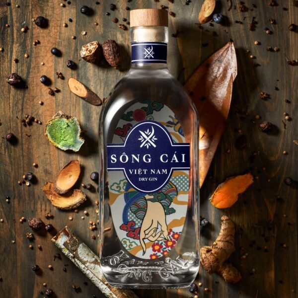 SÔNG CÁI DRY GIN LE CLUB DES CONNAISSEURS 2